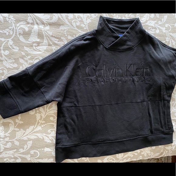 Calvin Klein 3/4 sleeve sweater - Picture 2 of 3